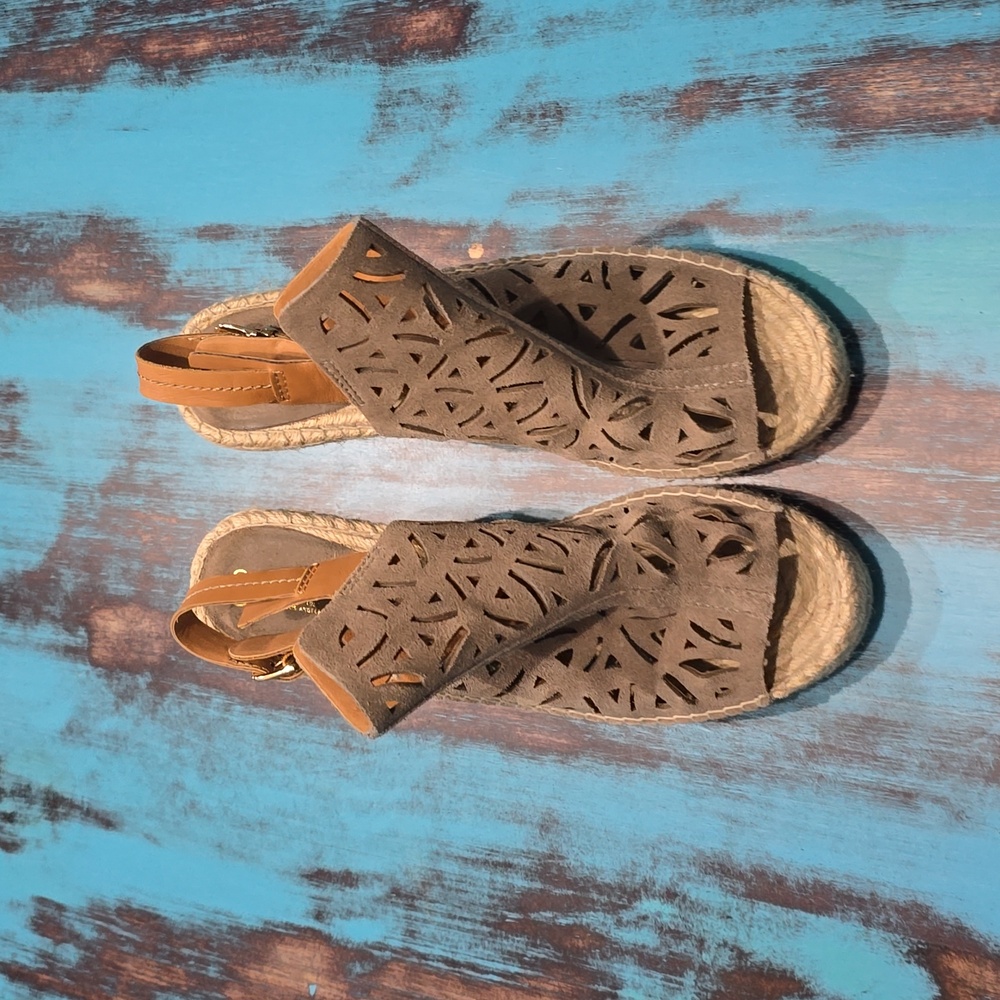 Women's size 10 Seychelles Espadrilles